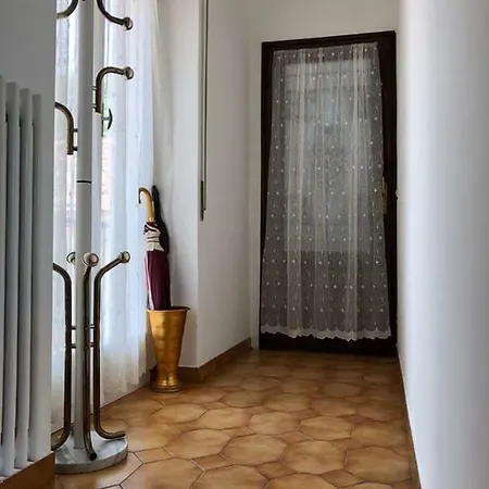 Katrin アパート レーザ